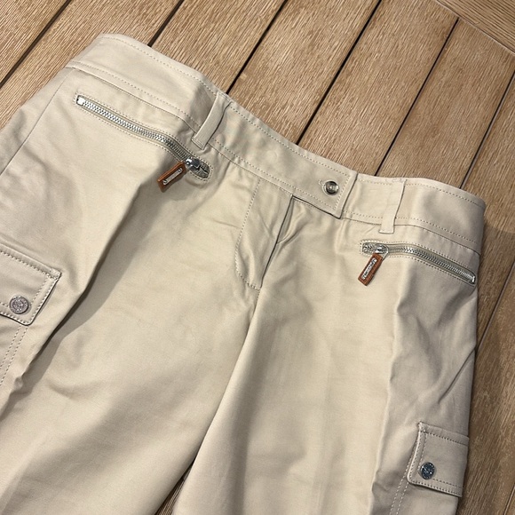 MICHAEL KORS~Size 14~ Tan Bermuda Walking Shorts ~Leather Pocket Zipper ~Women’s - Picture 4 of 15
